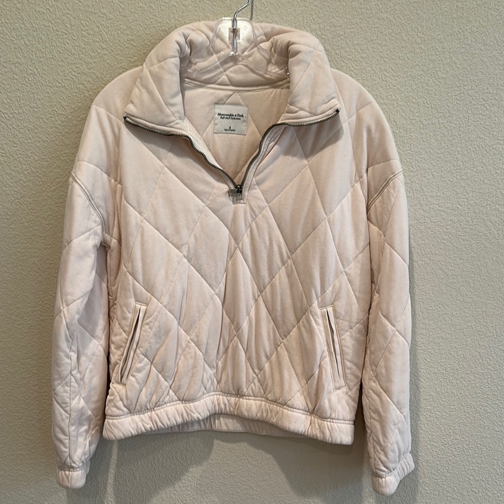 Abercrombie & Fitch Women's Cream Quilted Jacket, size S